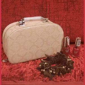 MAKEUP BOX